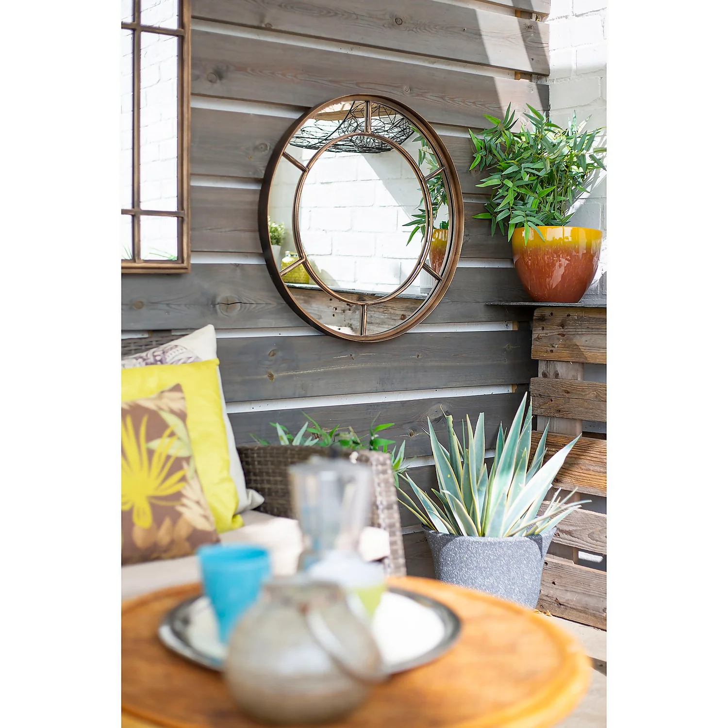 Valencia Outdoor Garden Mirror - 60cm 5 Valencia Outdoor Garden Mirror - 60cm - Image 3