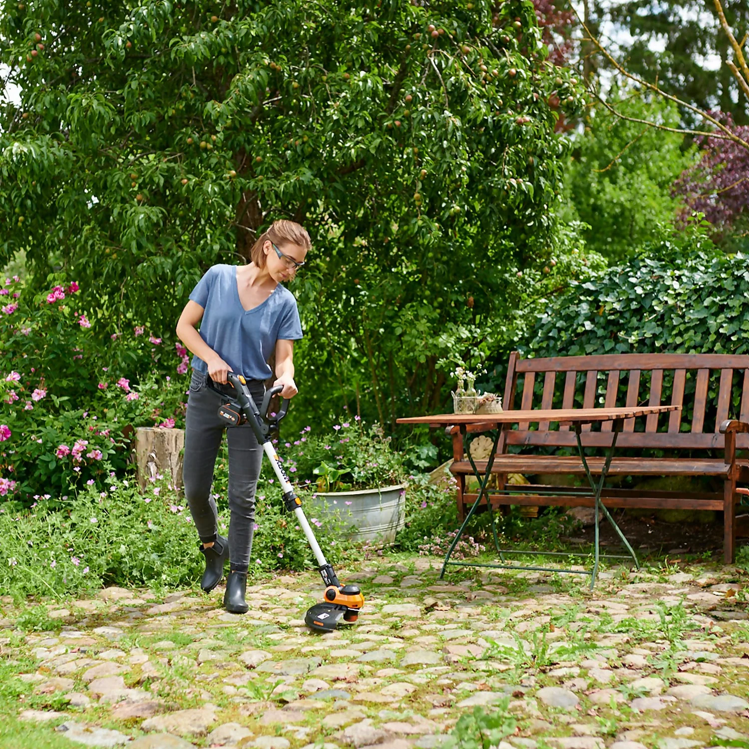 Worx GT 3.0 20v 2.0Ah Cordless Grass Trimmer - 30cm 4 Worx GT 3.0 20v 2.0Ah Cordless Grass Trimmer - 30cm - Image 2