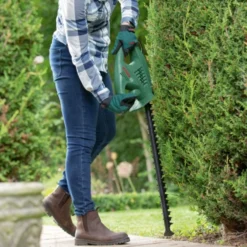 Bosch EasyHedgeCut 45-16 Hedge Trimmer 13 Bosch EasyHedgeCut 45-16 Hedge Trimmer -Garden Tool Shop 13496927 1674931200110936