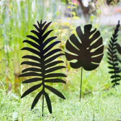 Jungle Black Ground Stakes - 45cm (Assorted Designs) -Garden Tool Shop 13981010 1535005324495575