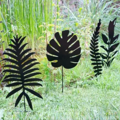 Jungle Black Ground Stakes - 45cm (Assorted Designs) -Garden Tool Shop 13981010 2095005324325265