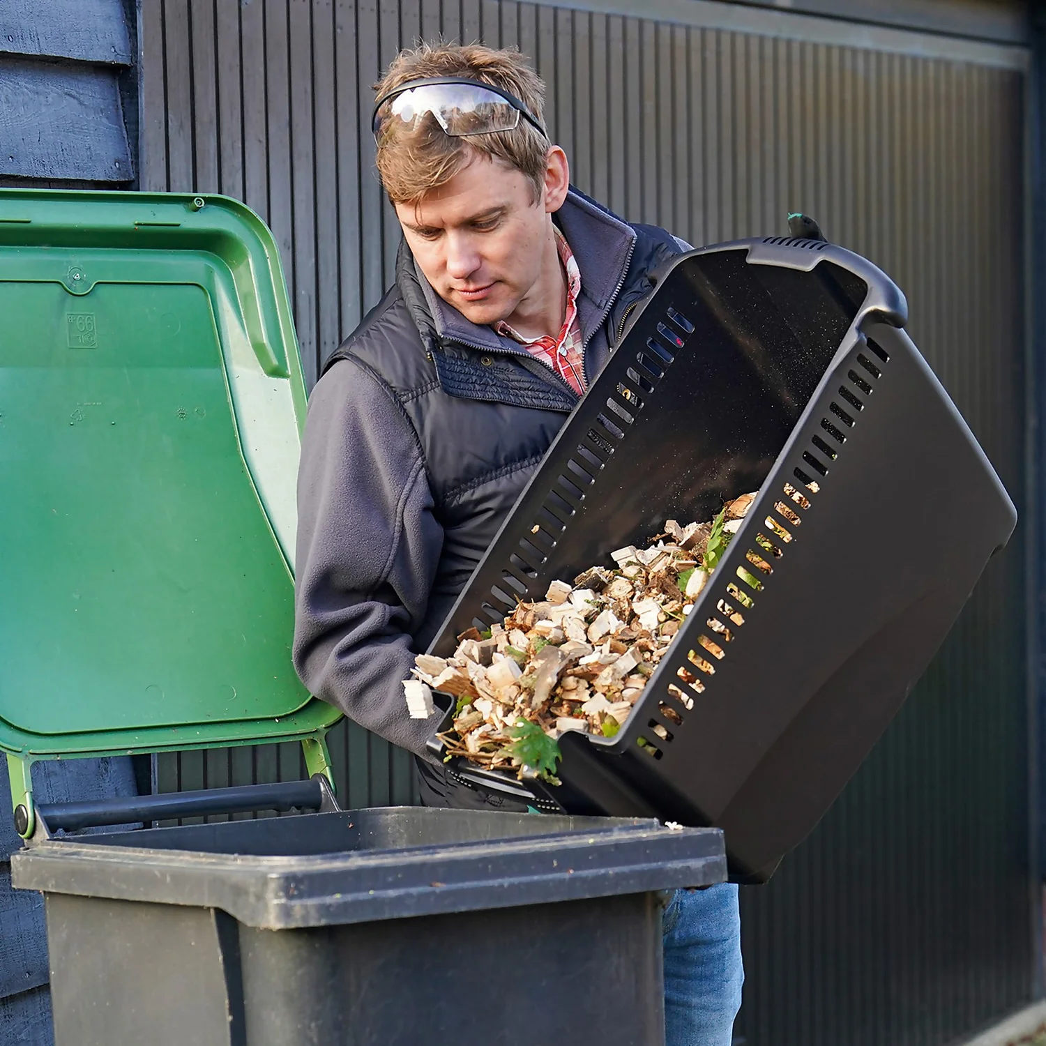 Bosch AXT 25 TC Garden Shredder 9 Bosch AXT 25 TC Garden Shredder - Image 7